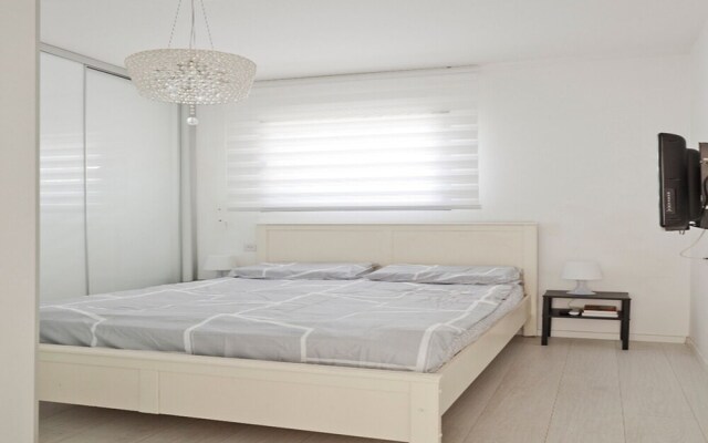 Luxury Mini Penthouse Sea View Best Loc