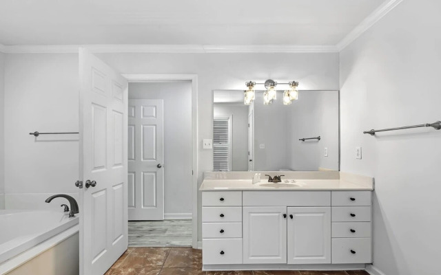 The Salty Fox With Pool