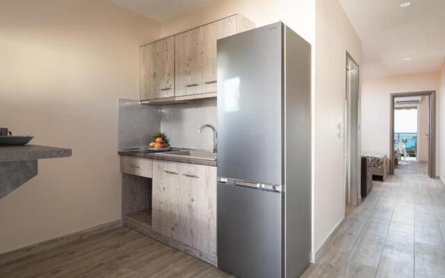 Sunset Studios - New Suites with Seaview & Back Side Apartements