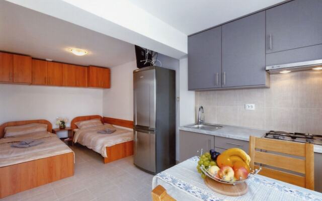 Apartments Manoy