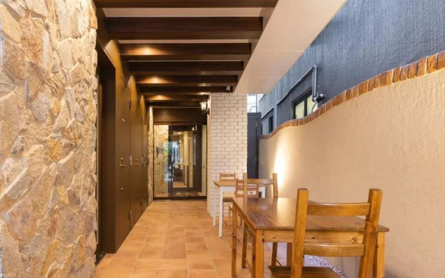 Asta Hotel