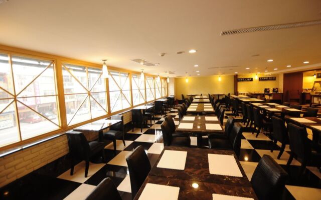 Kindness Hotel Houyi Jiuru