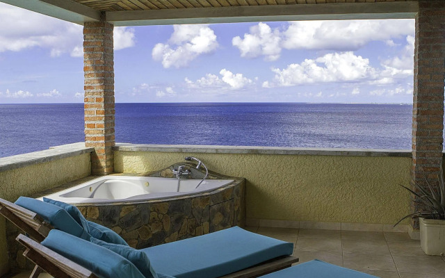The Bellafonte - Luxury Oceanfront Hotel