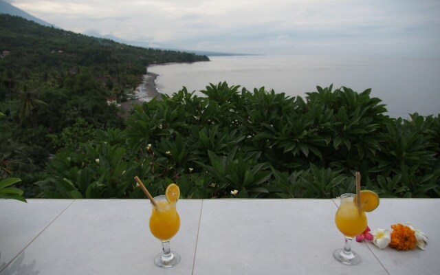 Waenis Sunset View Bungalow and Restaurant