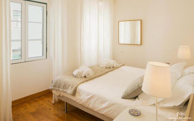 Modern and Comfort Apartment 25 by Lisbonne Collection