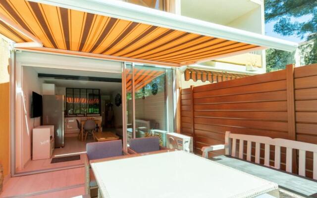 NICE STUDIO 30 m with TERRACE near the SEA