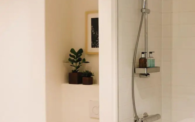A Place - Leeuwenstraat 20