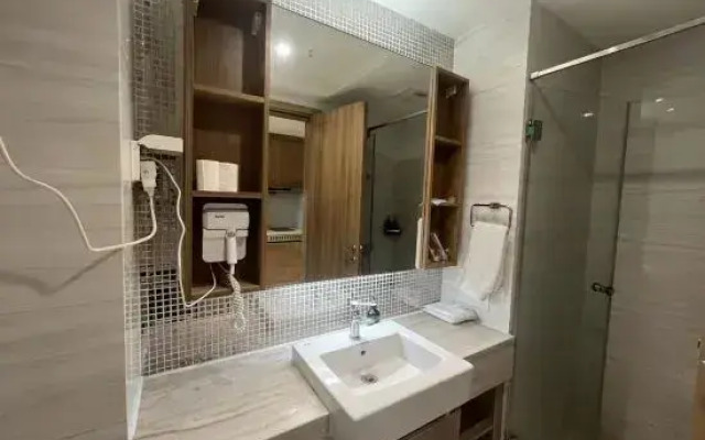 Chunfeng Chujian Apartment (Linyi Evergrande Huafu Branch)