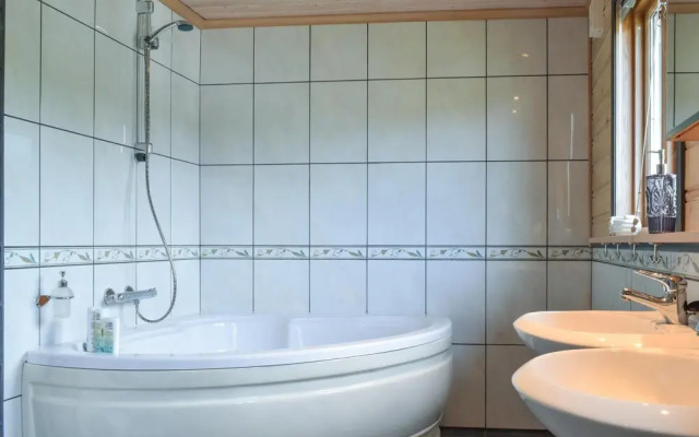 Nice Home in Farsund With Wifi and 3 Bedrooms