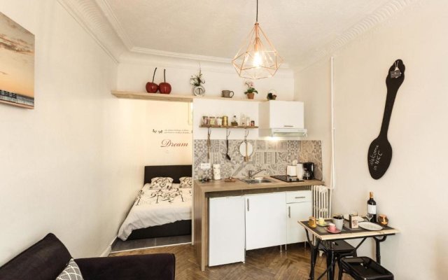 Amazing 1 Bedroom Loft in Nice City Centre Seafront