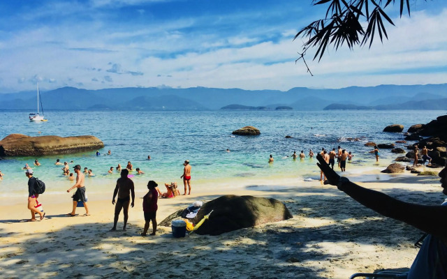 Residencial Picinguaba "Pé na Areia - 60m da Praia"