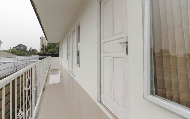 RedDoorz near Universitas Pelita Harapan Karawaci