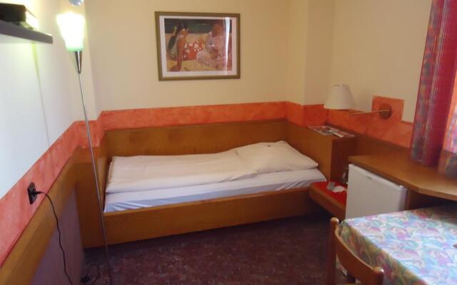 enjoyHotel garni Korntal