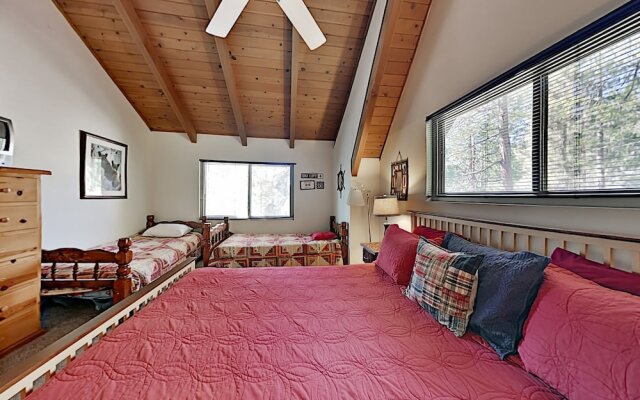 Serene : Forest Views & Wraparound Deck! 3 Bedroom Home