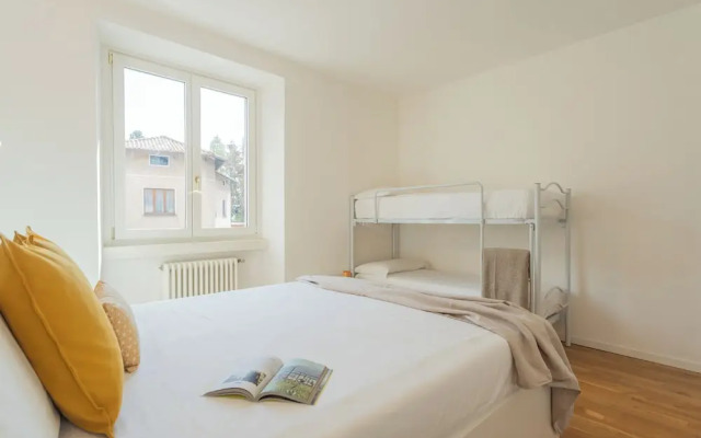 Ponente Balcony & Garden by Rent all Como