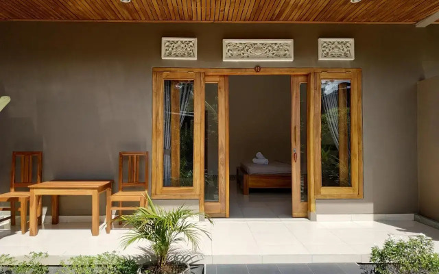 Surf Retreat Villa Sari