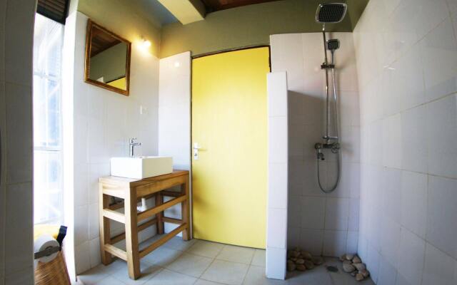 Yellow Haven Lodge