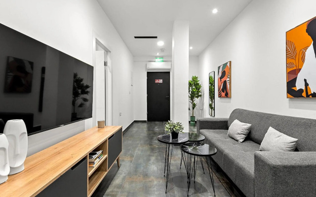 Modern renovated 1 bedroom apartment, Central TLV M2