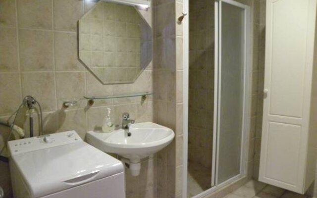 Vene Residence