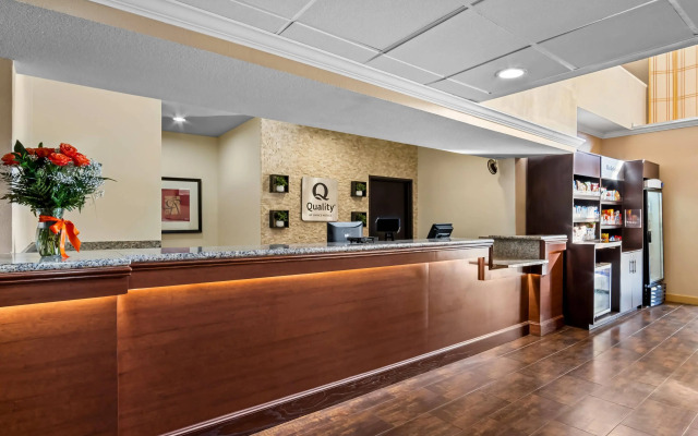 Quality Suites Irving-Las Colinas
