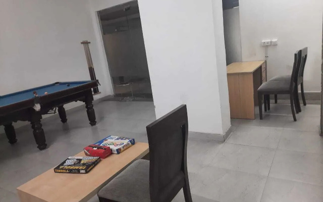 Four Leaf Service Suites