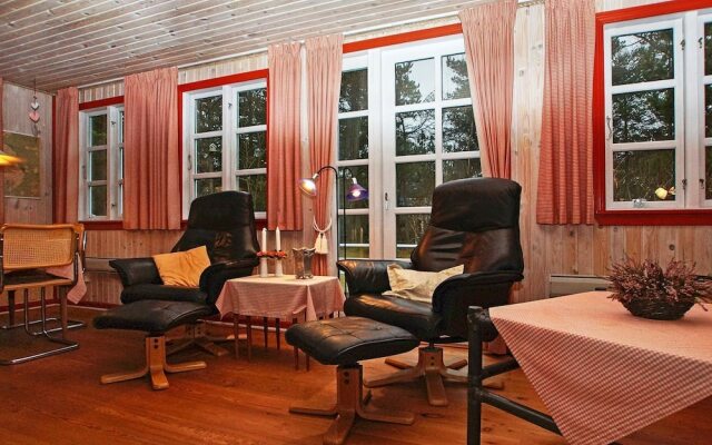 Rustic Holiday Home in Hemmet near Fjord