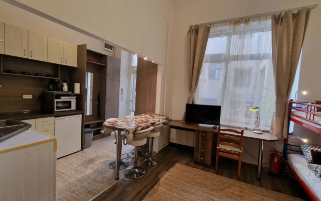 Dombóvári way apartman