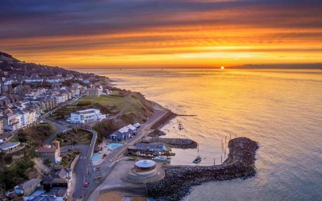 Ryde Beach Garden Apartment