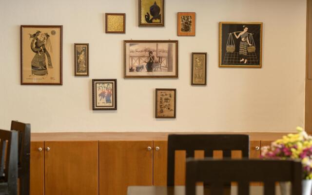 Little Lanna Cafe and Premier Guesthouse