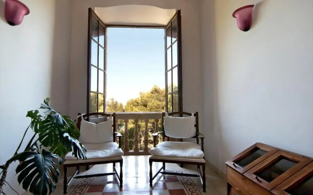 Petit Hotel Hostatgeria La Victoria