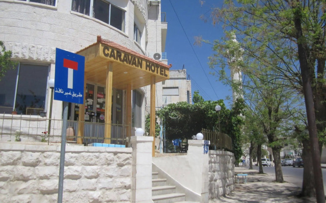 Caravan Hotel