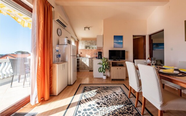 Stunning Apartment in Vir With Wifi and 2 Bedrooms