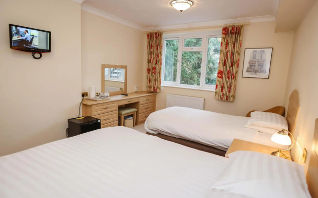 The Grove Hotel