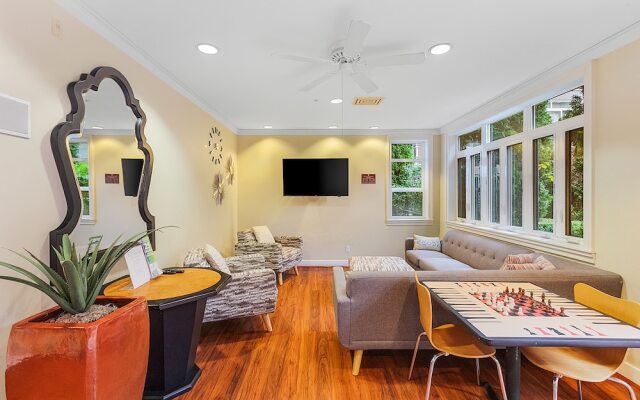 Belltown's Flower Moon