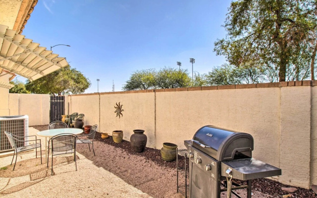 7 Mi to Mill Ave: Bbq-ready Mesa Townhouse