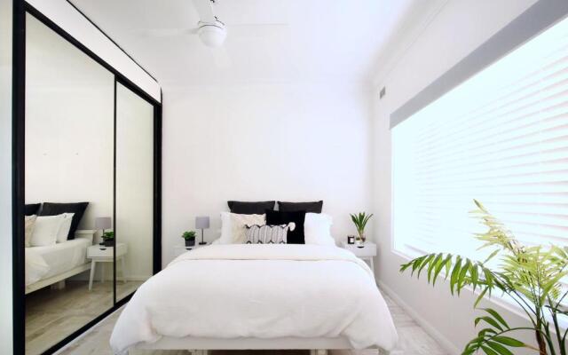 Beautifully renovated quiet unit in Cronulla