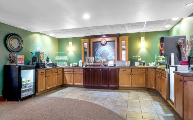 AmericInn Lodge & Suites Green Bay East