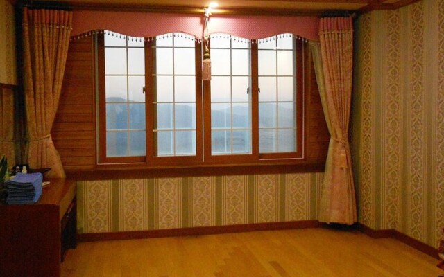 Palgongsan Youth Hostel