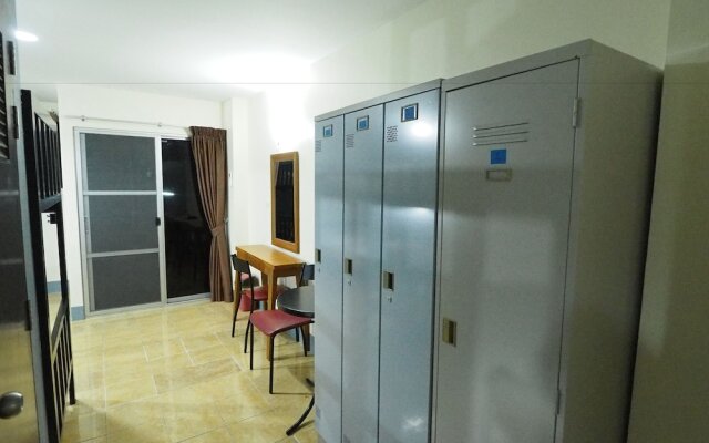 Just Sleep At Box Hostel