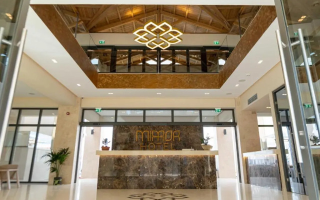 Mirror Hotel