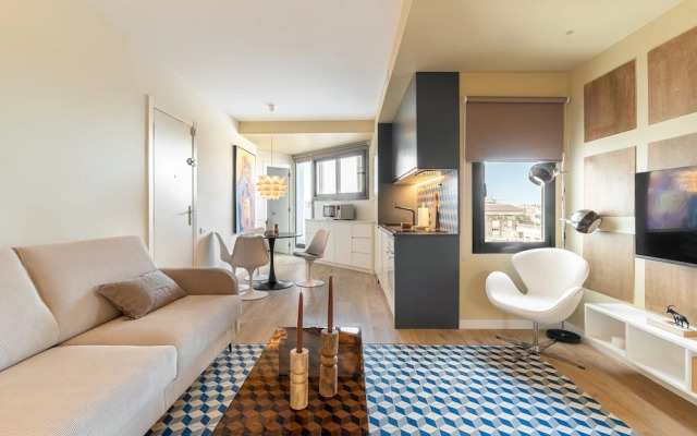 Sagrada Familia Apartment By Olala Homes