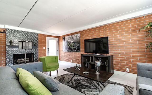 Northland Glam 3BR by Casago