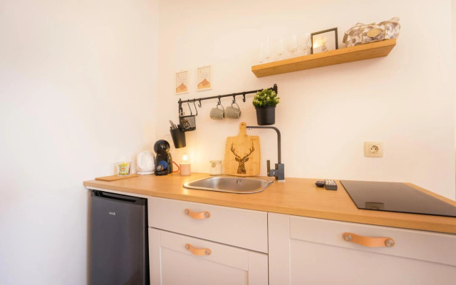 Studio 9, St John Park