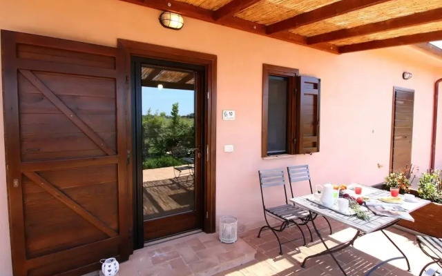 Farmhouse in Montalto Near Sandy Beach