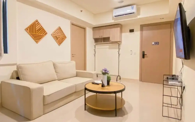 Warm And Cozy 2Br Meikarta Apartment