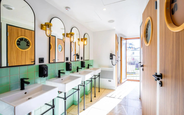 The People - Paris Nation - Hostel