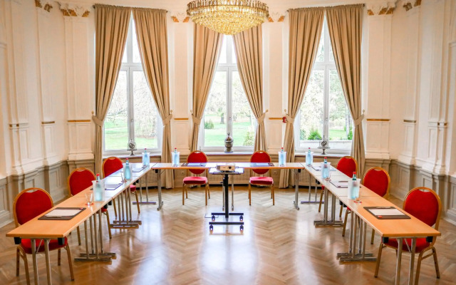 Schloss Breitenfeld Hotel & Tagung