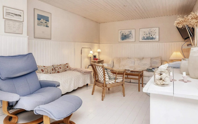 6 Person Holiday Home in Albaek