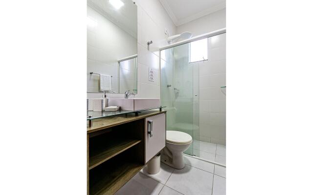 Apto amplo e moderno no Santinho VER102