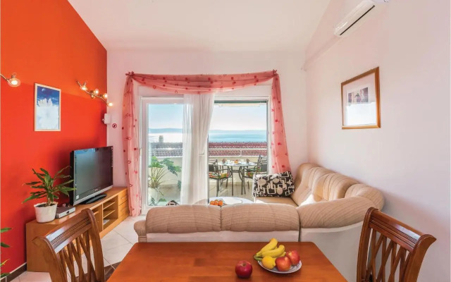 Apartment Makarska with Sea View 01